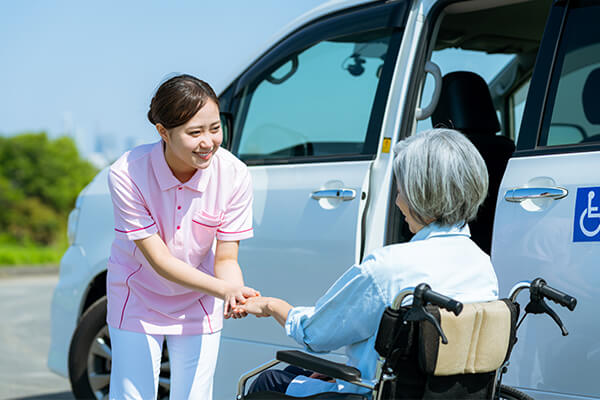 無料送迎サービス（血液透析を受けられる方対象）